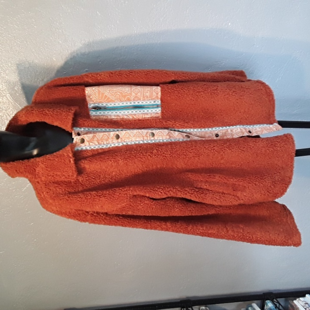 With the free full fleece jacket size large new